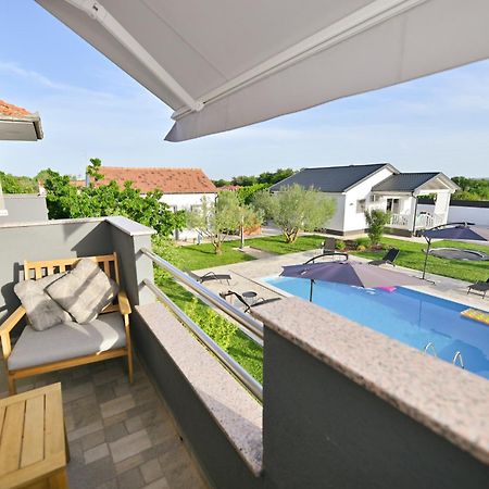 Galovac  Apartment Amelie - With Pool And Sauna! מראה חיצוני תמונה
