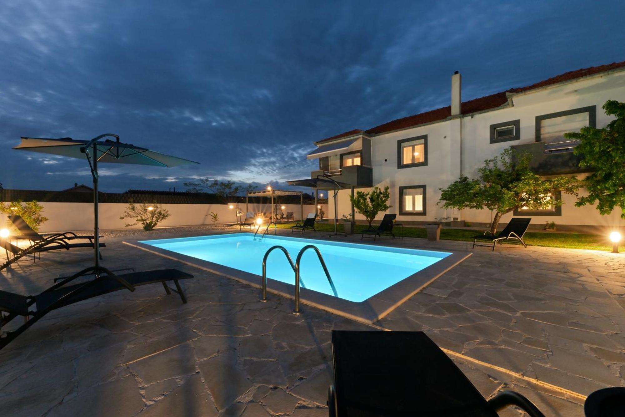 Galovac  Apartment Amelie - With Pool And Sauna! מראה חיצוני תמונה