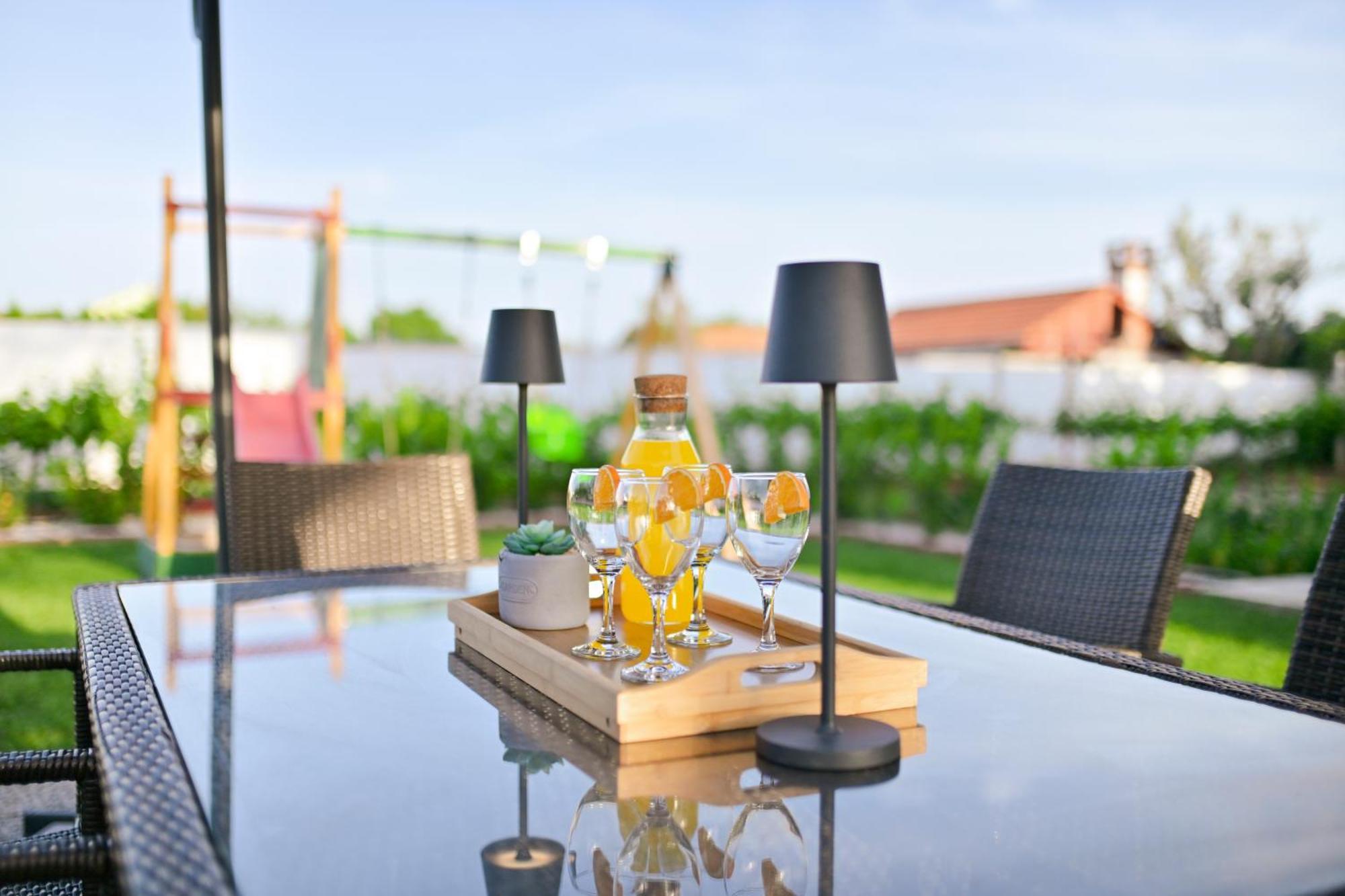 Galovac  Apartment Amelie - With Pool And Sauna! מראה חיצוני תמונה