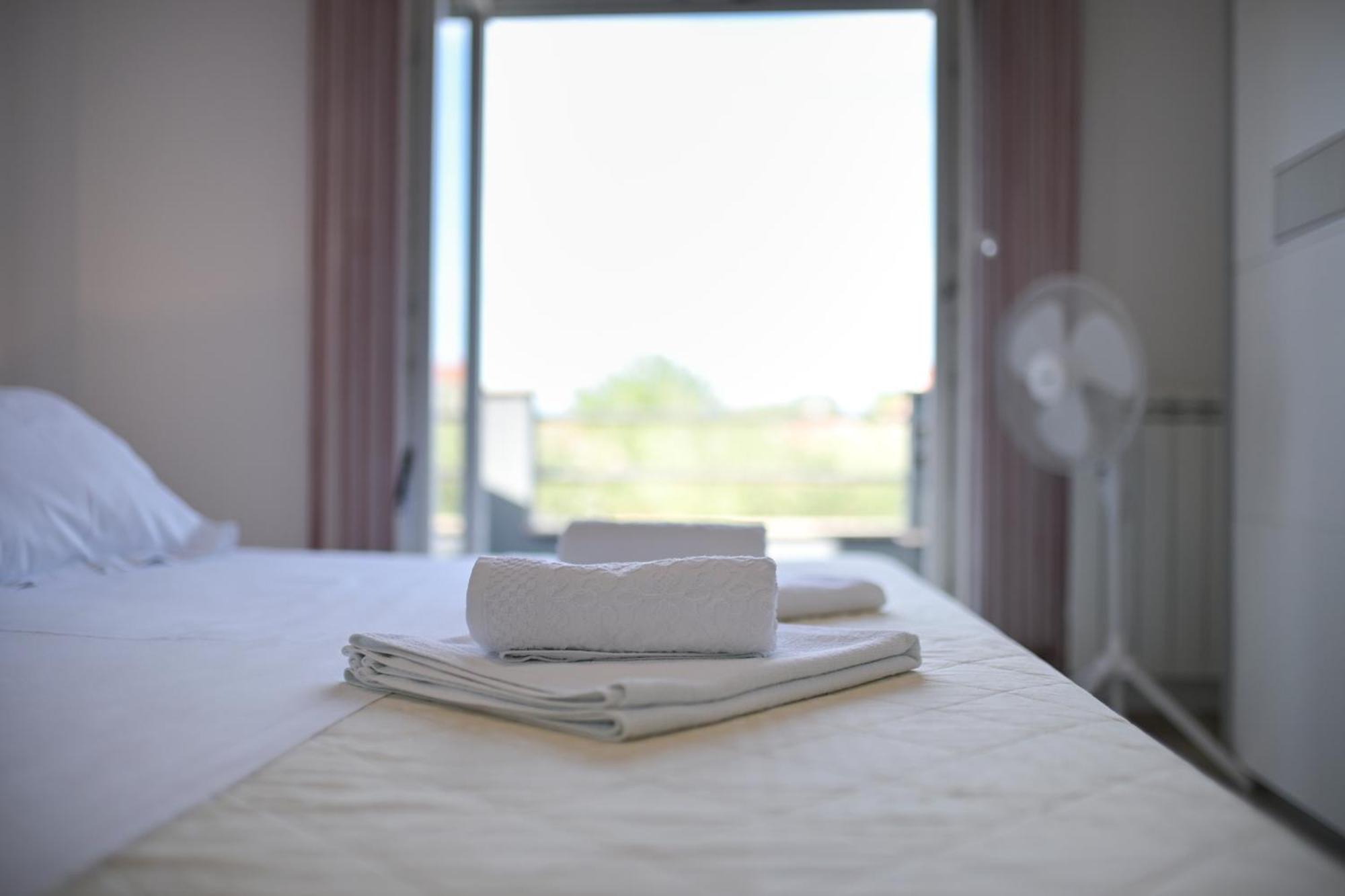 Galovac  Apartment Amelie - With Pool And Sauna! מראה חיצוני תמונה